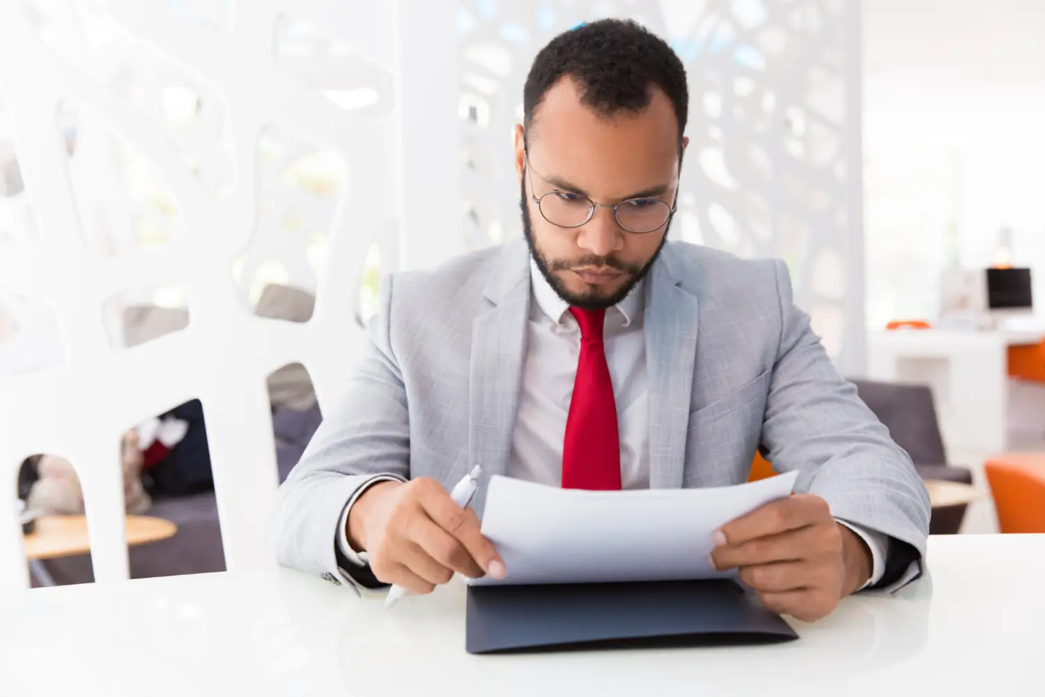 check legalness before buy property in pakistan a men check the legal documents of property