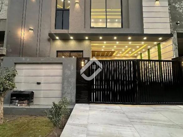 6.5 Marla House For Sale in Faisalabad