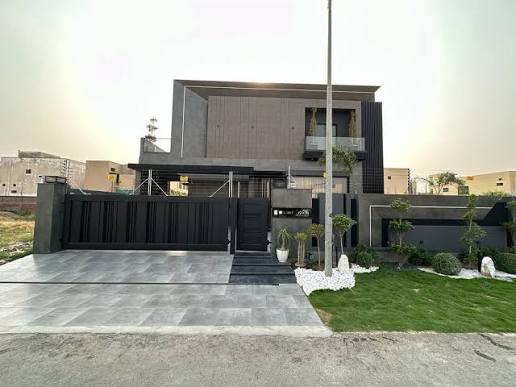 a view of 1 kanal house for sale in dha lahore