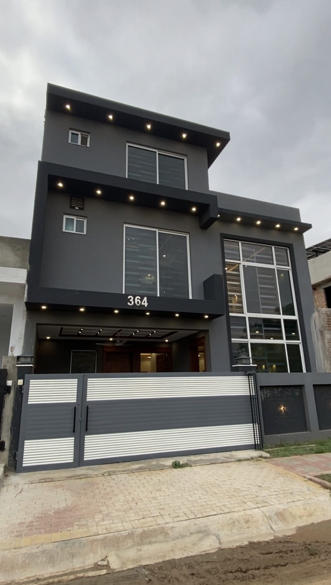 8 Marla House for sale in TNT F-17