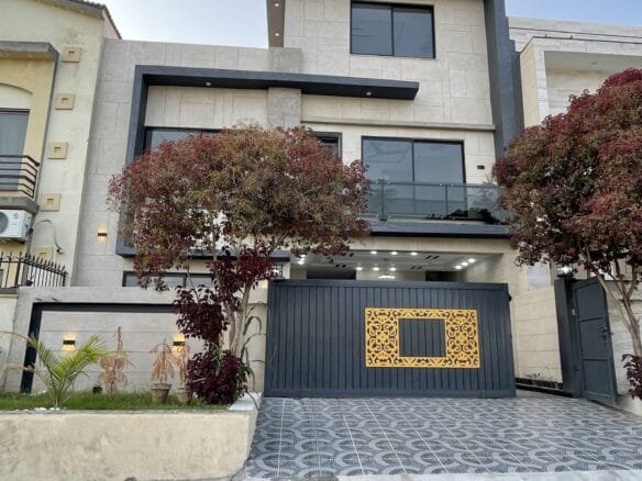 8 Marla House For Sale in B 17 multi garden, Islamabad