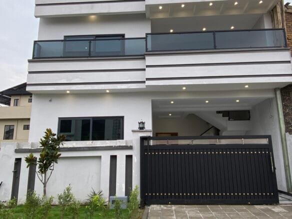 8 Marla House For Sale with basement in Faisal Town A Block