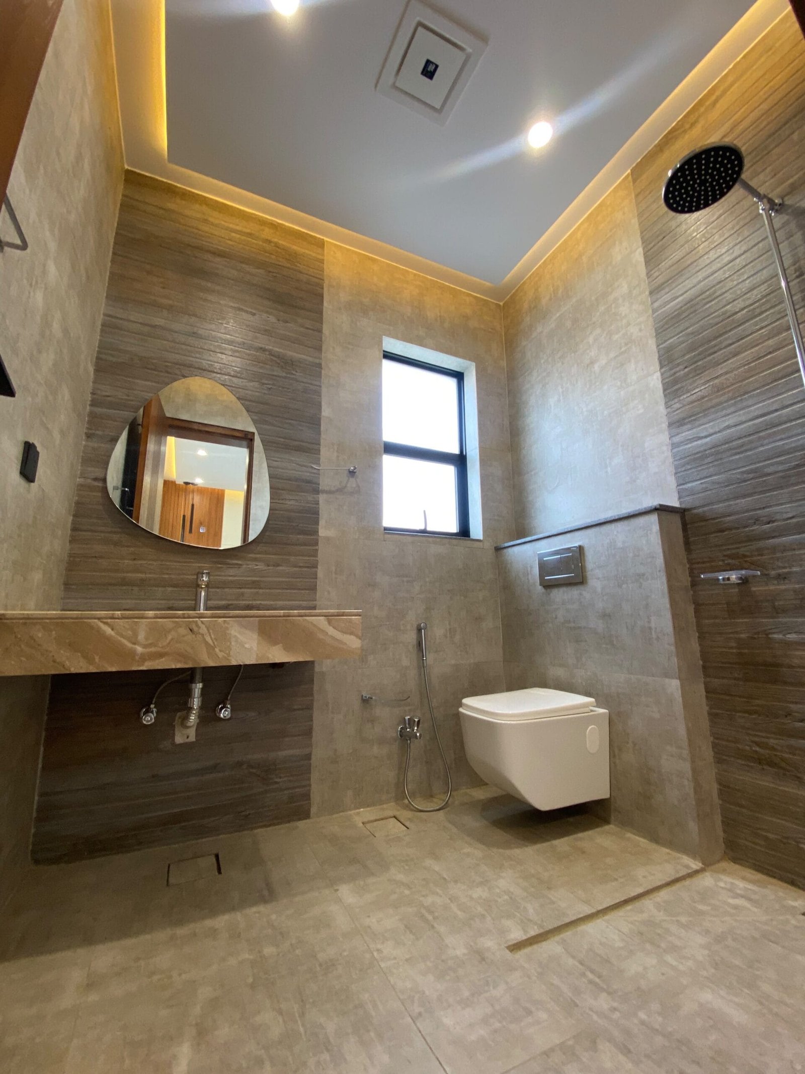 C8338570-CFDD-45ED-9D4F-EC80253F0228 8 Marla Corner House For Sale In B-17 E Block
