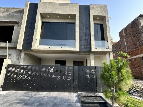 5 Marla Brand New House For Sale In Faisal Hills Executive Block