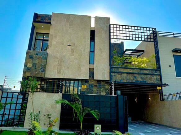10 Marla Designer House For Sale with 8 Marla Extra Land