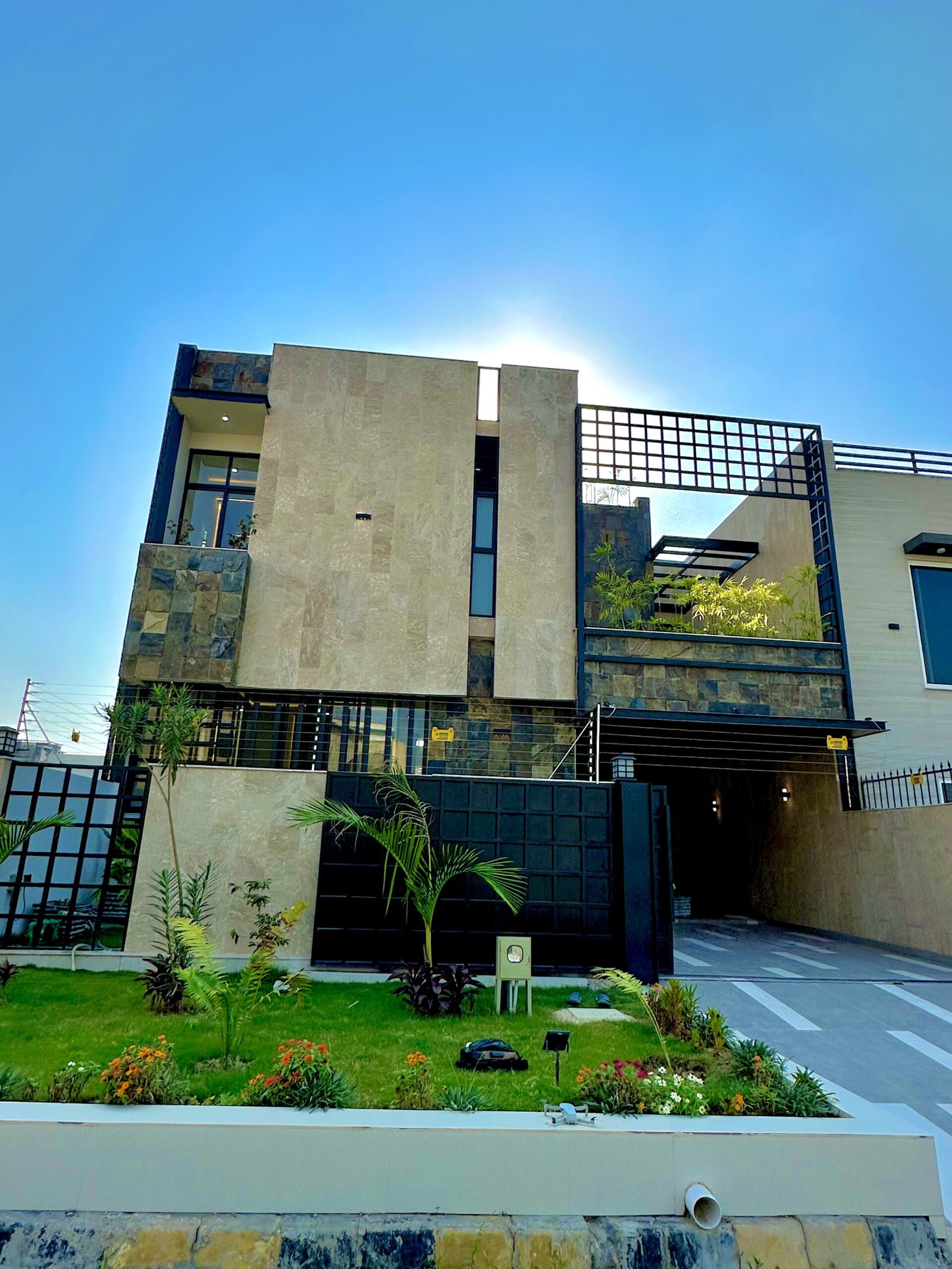 IMG_3430 10 Marla Designer House For Sale with 8 Marla Extra Land