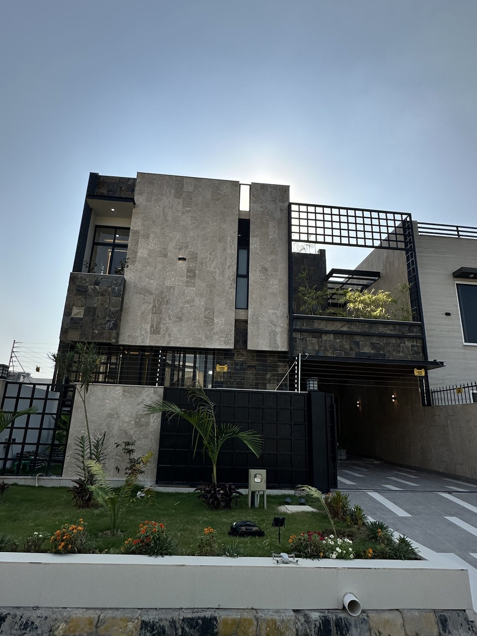 Double Heighted 10 Marla House For Sale In B-17 Multi Garden E Block 8 Marla Extra Land Total 18 Marla House