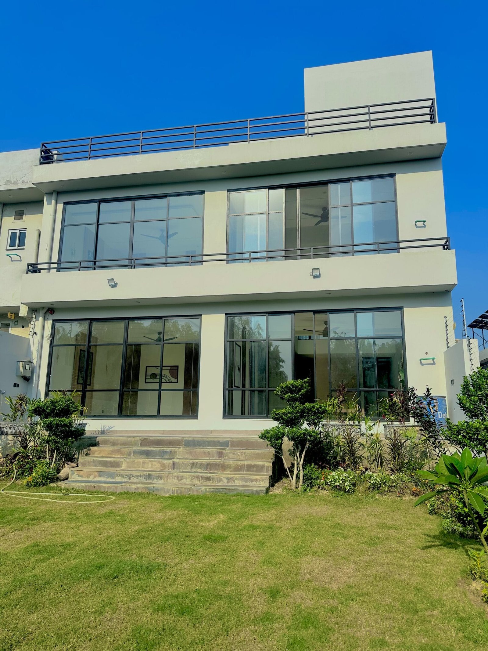 IMG_3434 10 Marla Designer House For Sale with 8 Marla Extra Land