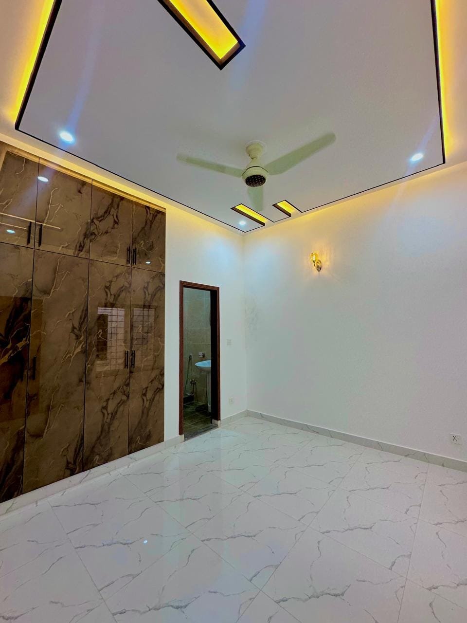 WhatsApp Image 2026-09-20 at 1.12.07 PM 5 Marla House For Sale in Faisal Town C Block