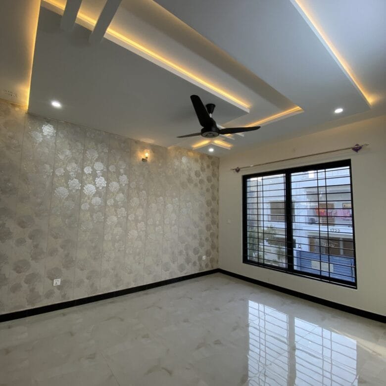 780